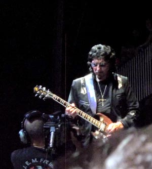  Tony Iommi endorses Armenia! 